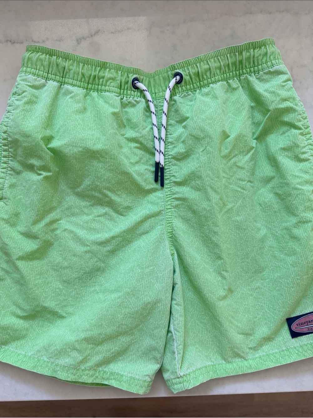 Boys sz S vineyard vines Swim Shorts excellent condition
